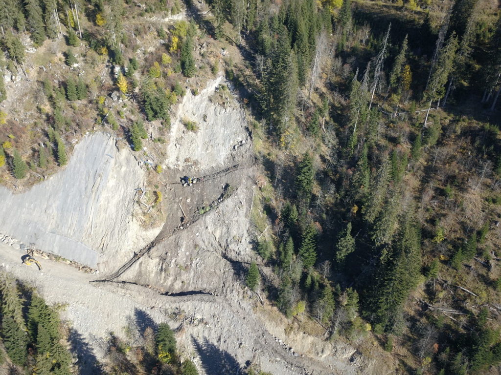 Suivi de glissement de terrain par GNSS RTK Arias Montagne